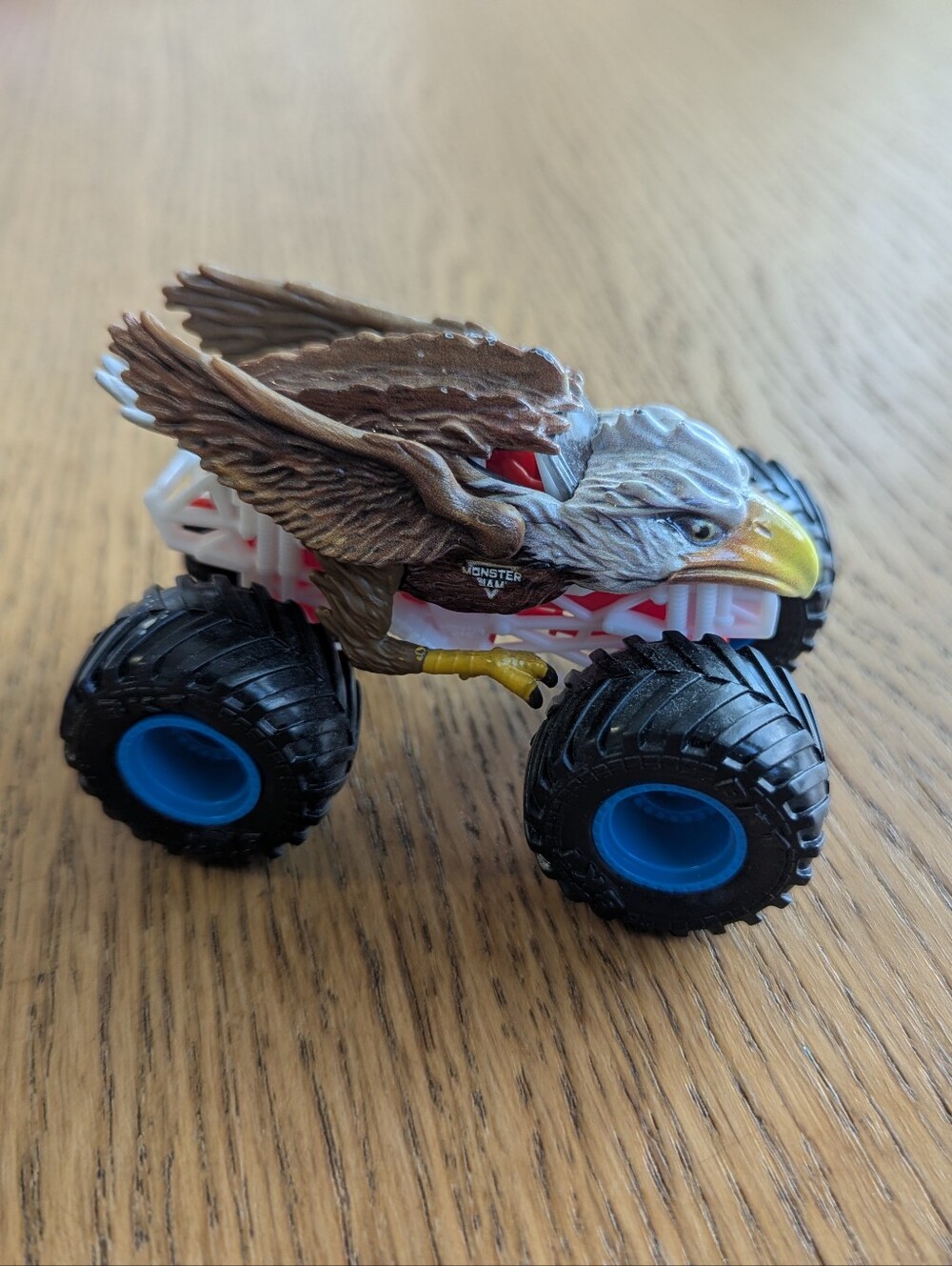 Monster Jam Free Bird Eagle 1:64 Die-Cast Bald Eagle Monster Truck
